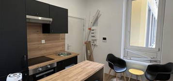 Studio meublée à louer, 1 pièce, 12 m², Étage 1/–
