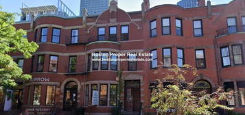 290 Newbury St   #3M, Boston, MA 02115