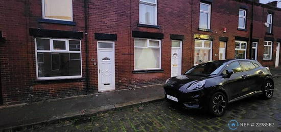 2 bedroom terraced house