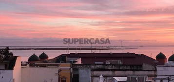 Casa Típica na Baixa de Olhão com deslumbrante Vista Mar.