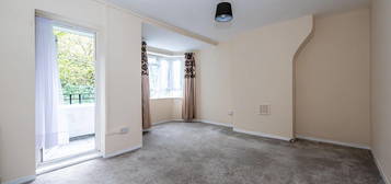 3 bed flat to rent