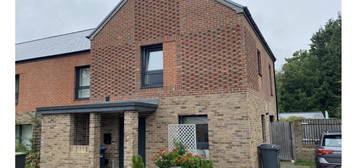 3 bed end terrace house for sale