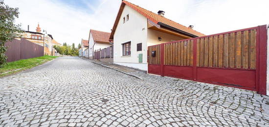 Rodinný dům, 150 m² + 448 m² pozemek, Nová, Byšice