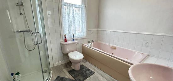 End terrace house to rent in Tennyson Avenue, Scarborough YO12