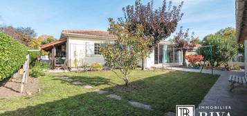 Maison de bourg de plain-pied - 3 ch - 104 m2