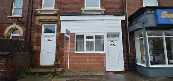 Flat to rent in Beancroft Road, Castleford WF10
