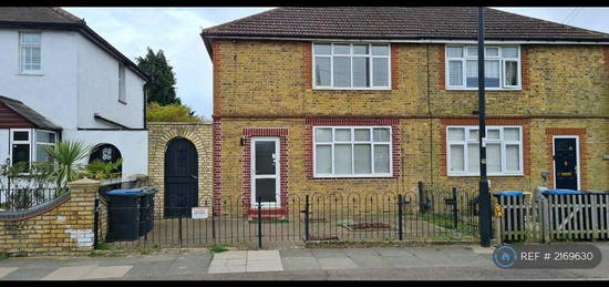 3 bedroom semi-detached house