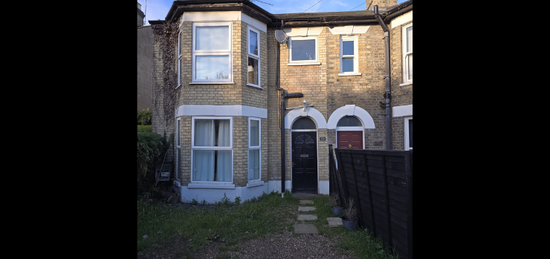 4 bed end terrace house for sale