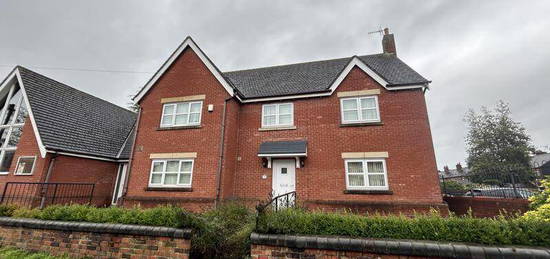 4 bedroom detached house