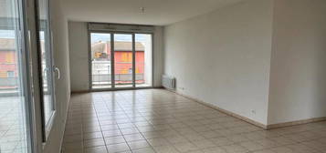 Appartement  à louer, 3 pièces, 2 chambres, 74 m²