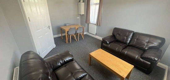 4 bed shared accommodation to rent