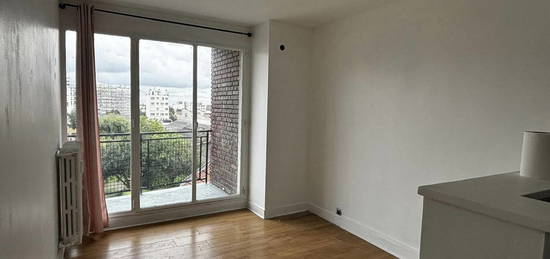 Studio  à vendre, 1 pièce, 18 m², Étage 3/–