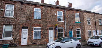 2 bed terraced house to rent