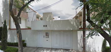 Venta De Casa En Col. Portales Nte Sh05