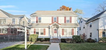 249 Russett Rd, Brookline, MA 02467