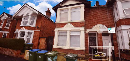 4 bedroom semi-detached house