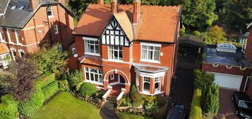 7 bed detached house for sale