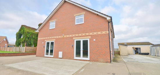 3 bedroom semi-detached house