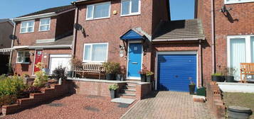 3 bedroom link detached house for sale