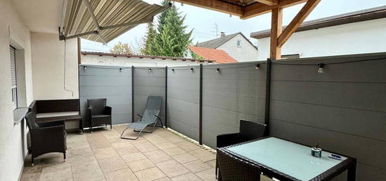 möbelierte 3-Zimmer-EG-Wohnung in Moosinning mit Terrasse