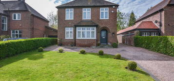 4 bed detached house for sale