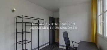 Location appartement 4 pièces 10 m²