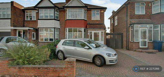 3 bedroom semi-detached house