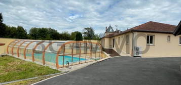 Vente villa 8 pièces 220 m²