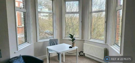 1 bedroom flat share