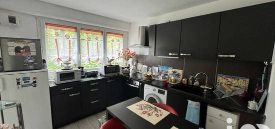 Appartement  à vendre, 3 pièces, 2 chambres, 63 m²