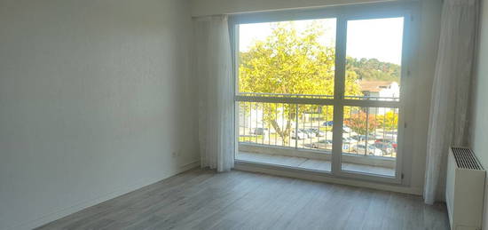 Appartement  à louer, 2 pièces, 1 chambre, 48 m²