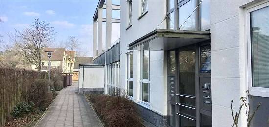 Freundliche, gepflegte 2-Zimmer-Wohnung mit Balkon und Einbauküche in Nienburg
