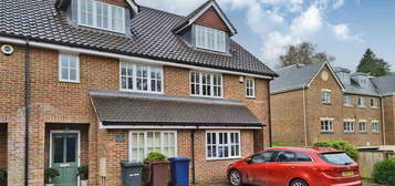 4 bedroom terraced house