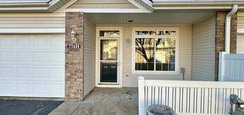 774 Maple Hills Dr Unit H, Maplewood, MN 55117