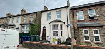 6 bedroom terraced house