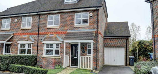 5 bedroom semi-detached house