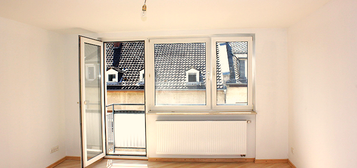 *Provisionsfrei* Tolle Wohnung mit Balkon in mitten der City!