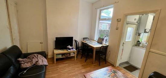 4 bedroom terraced house