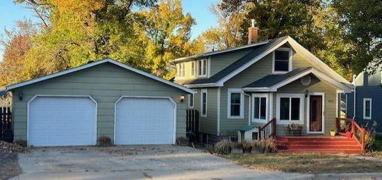 402 Fourth St, Nicollet, MN 56074