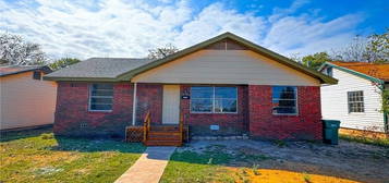 2110 Waco St, Gatesville, TX 76528