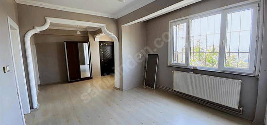 SARIYER KAZIMKARABEKİR, DE BALKONLU 2+1 TERTEMİZ DAİRE