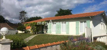 MARENNES, MAISON de 131M² + STUDIO 44M² + GRAND GARAGE 85M² SUR 1136M²