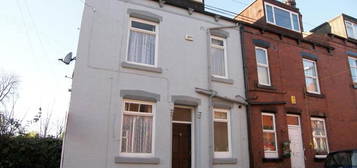 End terrace house to rent in Vicarage Street, Leeds LS5