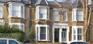 Flat for sale in Benthal Road, Stoke Newington N16