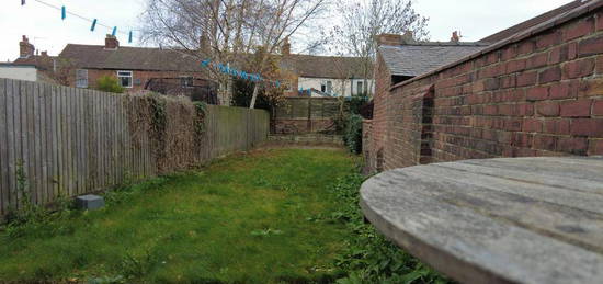 4 bedroom terraced house to rent