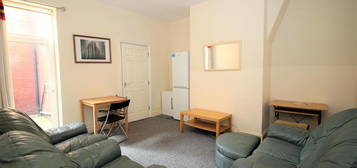 3 bed shared accommodation to rent