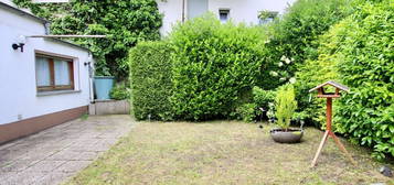 SEHR CHARMANTE GELEGENHEIT- HAUS MIT GARTEN U. GARAGE MIT VIELSEITIGEM POTENTIAL UND ALTSTADT-CHARME