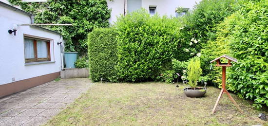 SEHR CHARMANTE GELEGENHEIT- HAUS MIT GARTEN U. GARAGE MIT VIELSEITIGEM POTENTIAL UND ALTSTADT-CHARME