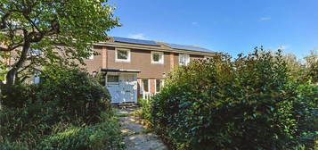 3 bed detached house for sale