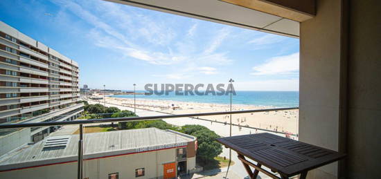 Espetacular T3, 1ª linha da praia, com uma vista incrível!